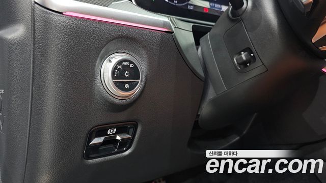 Mercedes-Benz C-Class 2023 — photo 26