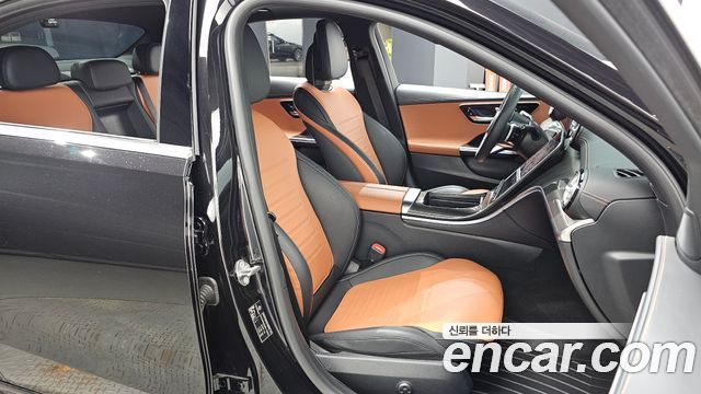 Mercedes-Benz C-Class 2023 — photo 16