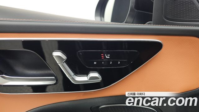 Mercedes-Benz C-Class 2023 — photo 29