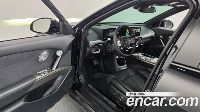 Genesis GV60 2023 — photo 13