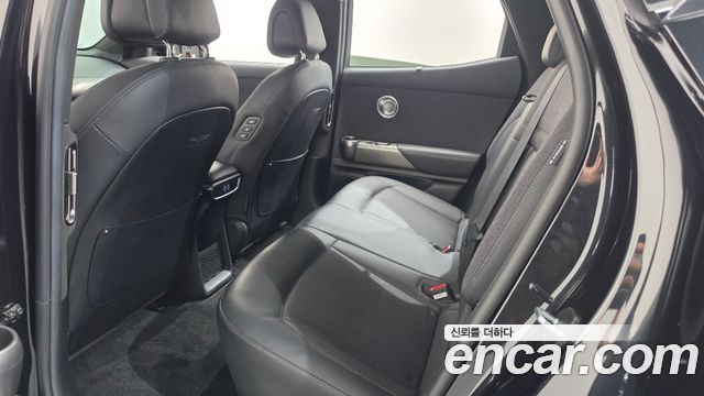 Genesis GV60 2023 — photo 17