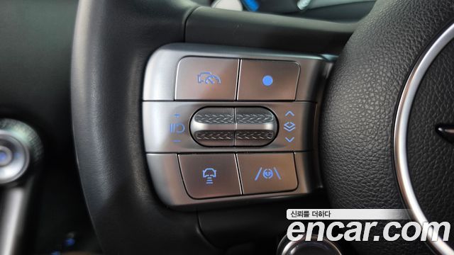 Genesis GV60 2023 — photo 22