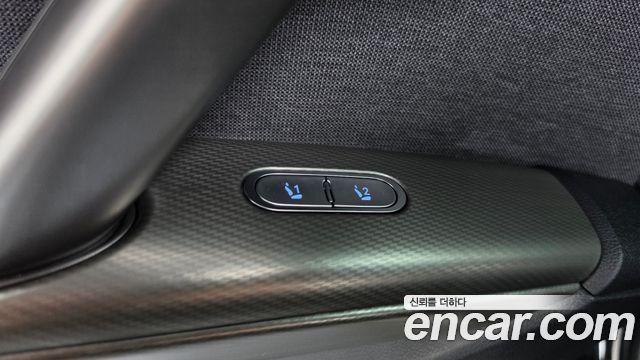 Genesis GV60 2023 — photo 23