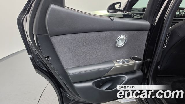 Genesis GV60 2023 — photo 15
