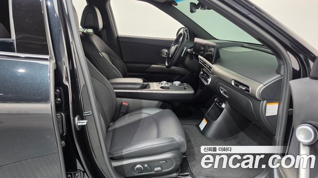 Genesis GV60 2023 — photo 16