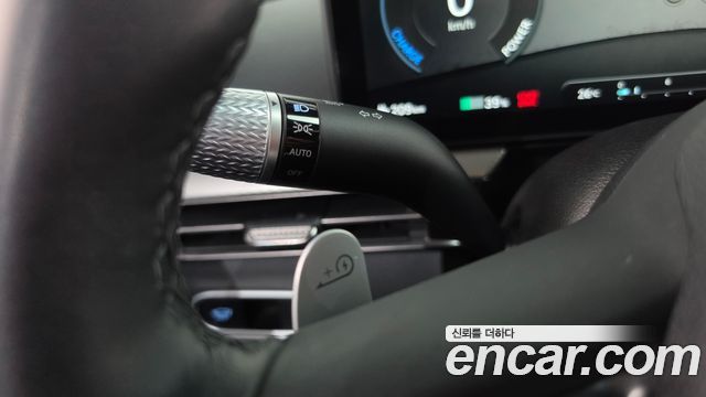 Genesis GV60 2023 — photo 27