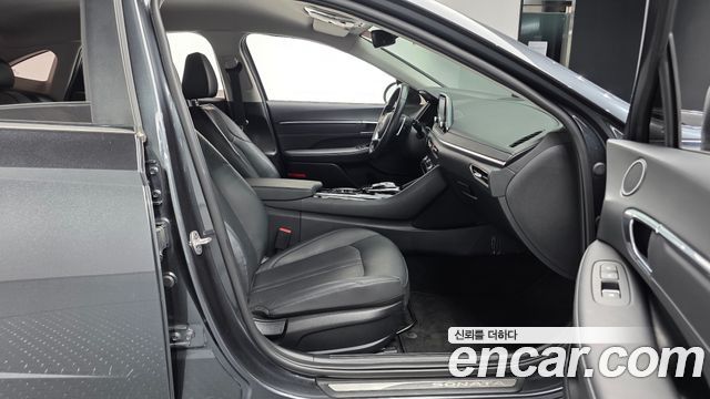Hyundai Sonata 2023 — photo 11