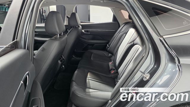 Hyundai Sonata 2023 — photo 12