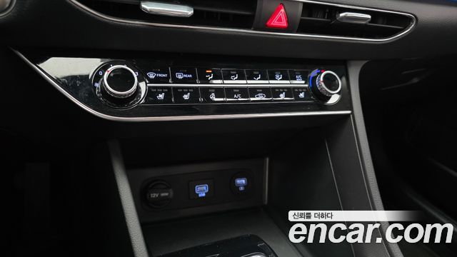 Hyundai Sonata 2023 — photo 16