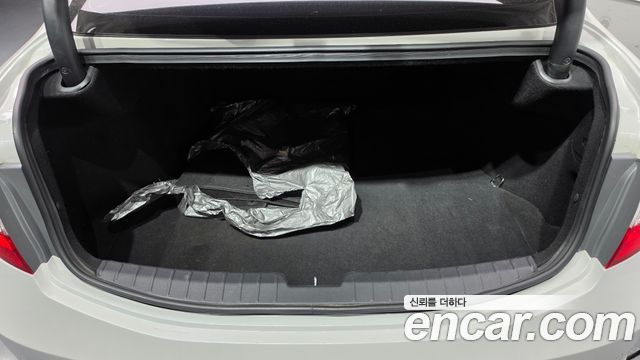 Hyundai Grandeur 2015 — photo 31