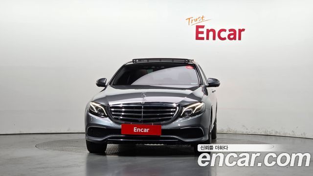 Mercedes-Benz E-Class 2019 — photo 3
