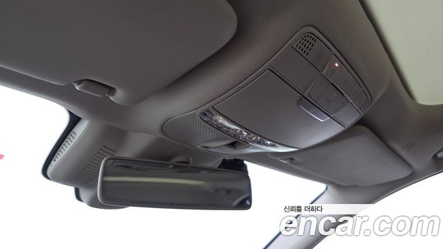 Mercedes-Benz E-Class 2019 — photo 25
