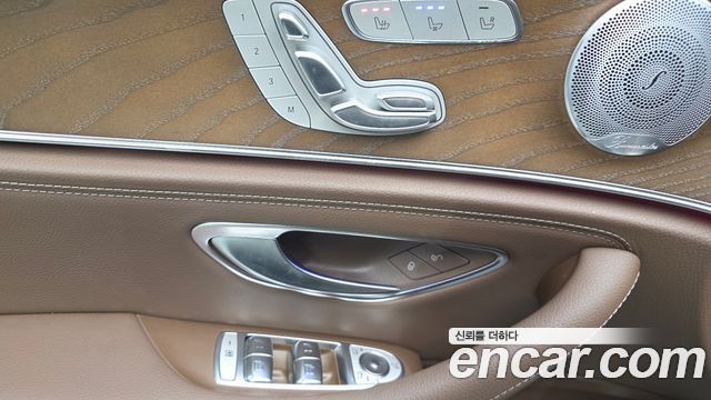 Mercedes-Benz E-Class 2019 — photo 28