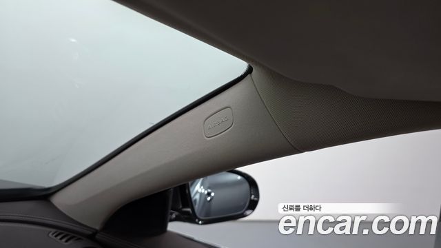 Mercedes-Benz E-Class 2019 — photo 29