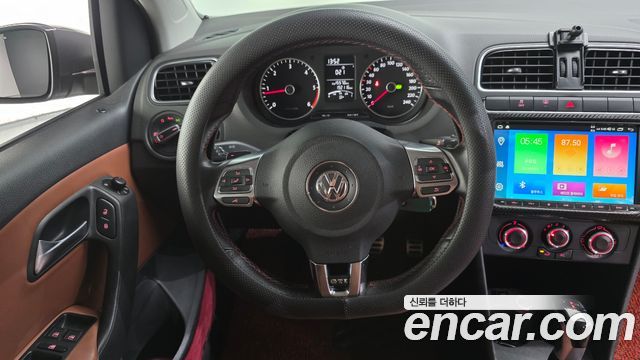Volkswagen Polo 2014 — photo 13