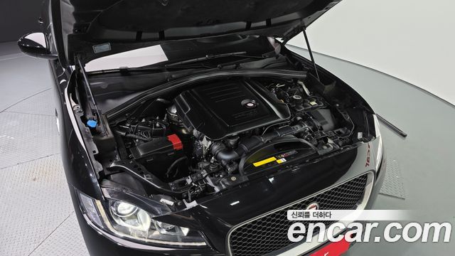 Jaguar F-PACE 2018 — photo 6