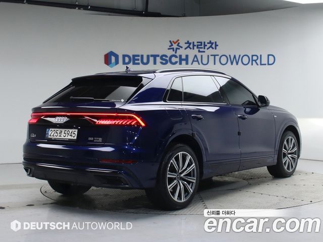 Audi Q8 2021 — photo 2