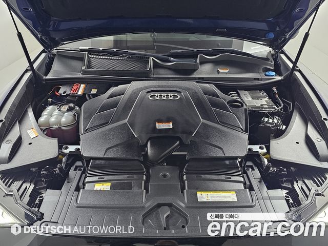 Audi Q8 2021 — photo 6