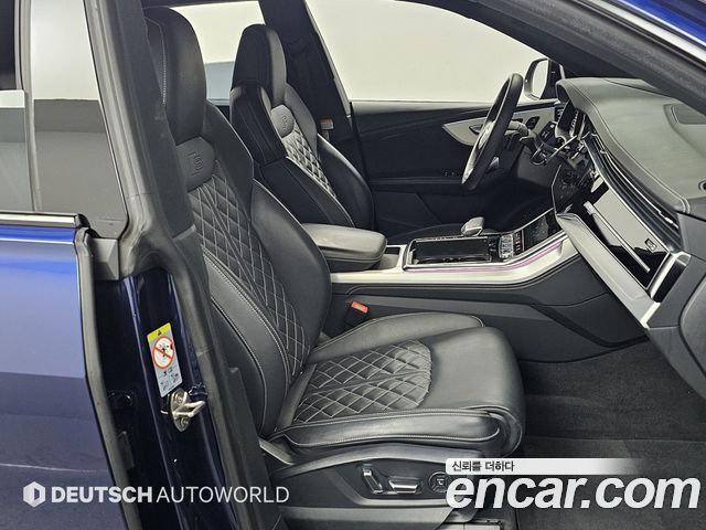 Audi Q8 2021 — photo 10