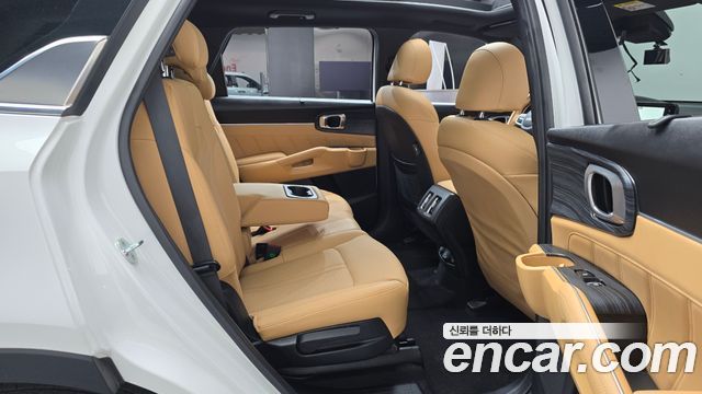 Kia Sorento 2023 — photo 11