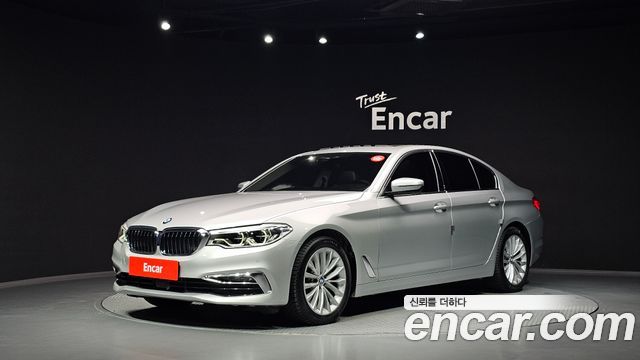 BMW 5-Series 2020 — photo 1