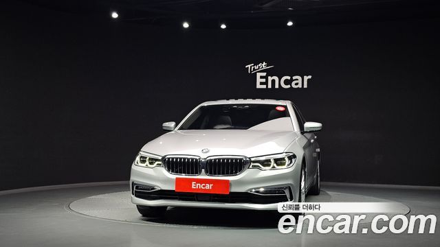 BMW 5-Series 2020 — photo 3