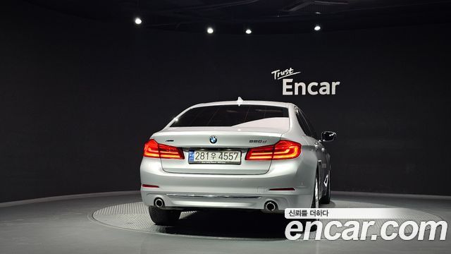 BMW 5-Series 2020 — photo 4
