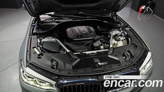 BMW 5-Series 2020 — photo 6