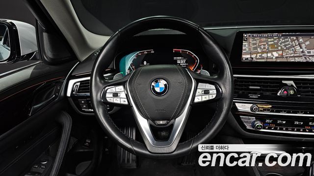 BMW 5-Series 2020 — photo 19