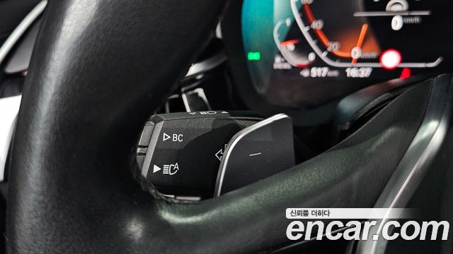 BMW 5-Series 2020 — photo 29