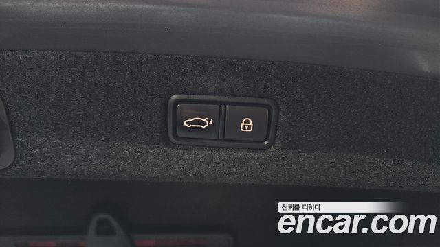 Genesis EQ900 2018 — photo 27