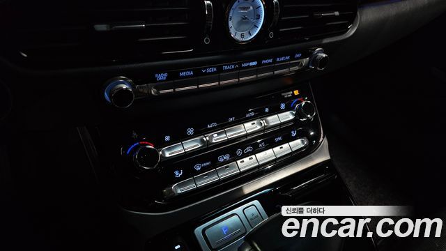 Genesis EQ900 2018 — photo 31