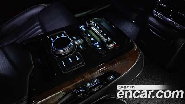 Genesis EQ900 2018 — photo 32