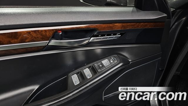 Genesis EQ900 2018 — photo 35