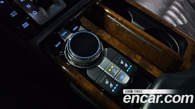 Genesis EQ900 2018 — photo 37