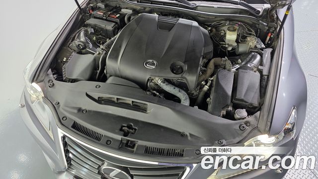 Lexus IS 2014 — photo 6