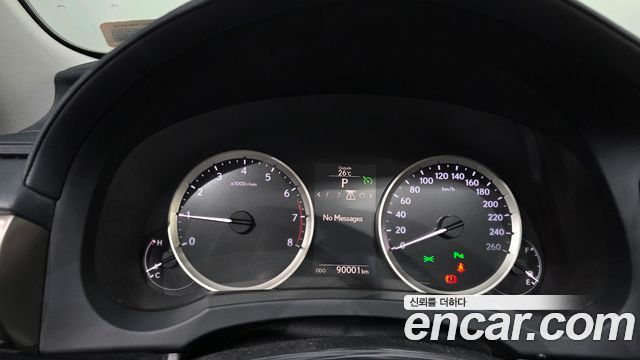 Lexus IS 2014 — photo 8