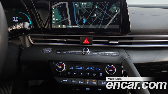 Hyundai AVANTE 2024 — photo 19