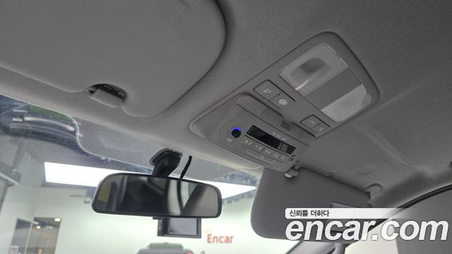 Hyundai Starex 2015 — photo 18