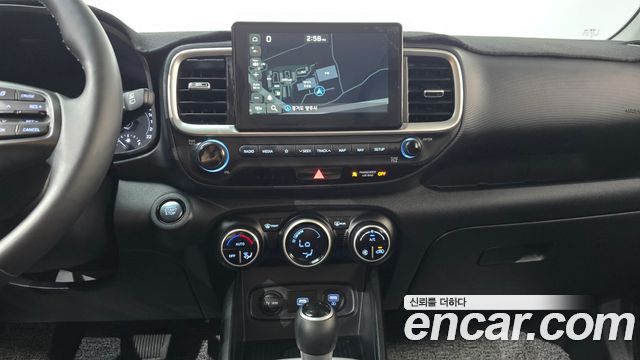 Hyundai Venue 2020 — photo 13