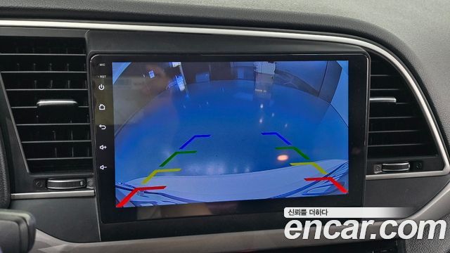 Hyundai AVANTE 2017 — photo 23