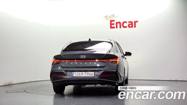 Hyundai AVANTE 2025 — photo 4