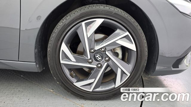 Hyundai AVANTE 2025 — photo 7