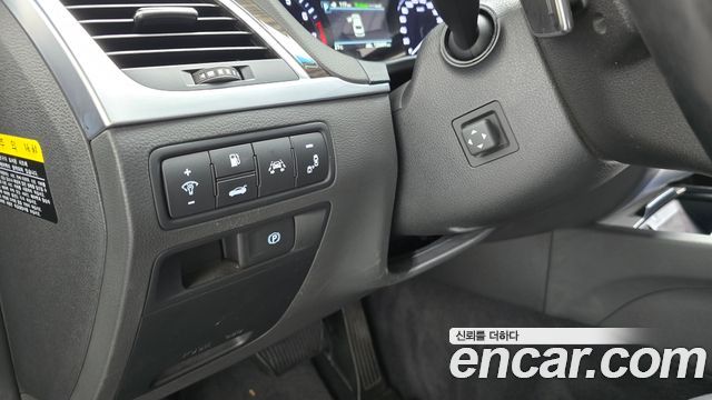 Genesis G80 2017 — photo 24