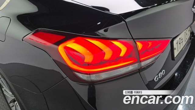 Genesis G80 2017 — photo 9