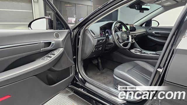 Hyundai Sonata 2023 — photo 13