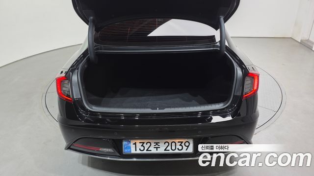 Hyundai Sonata 2023 — photo 25