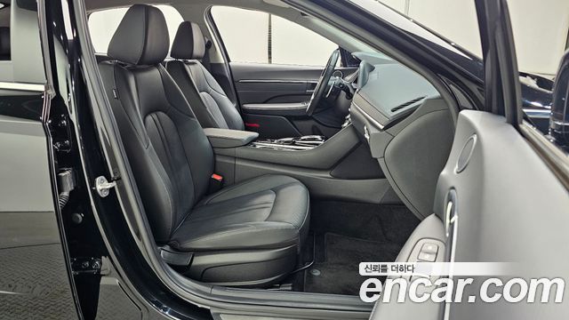 Hyundai Sonata 2023 — photo 16
