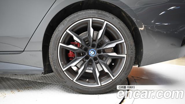 BMW i4 2024 — photo 5
