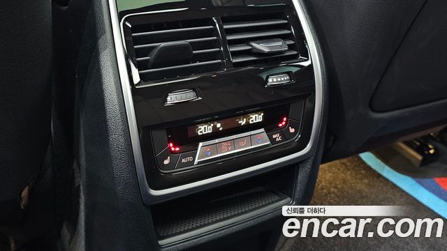 BMW X5 2023 — photo 17